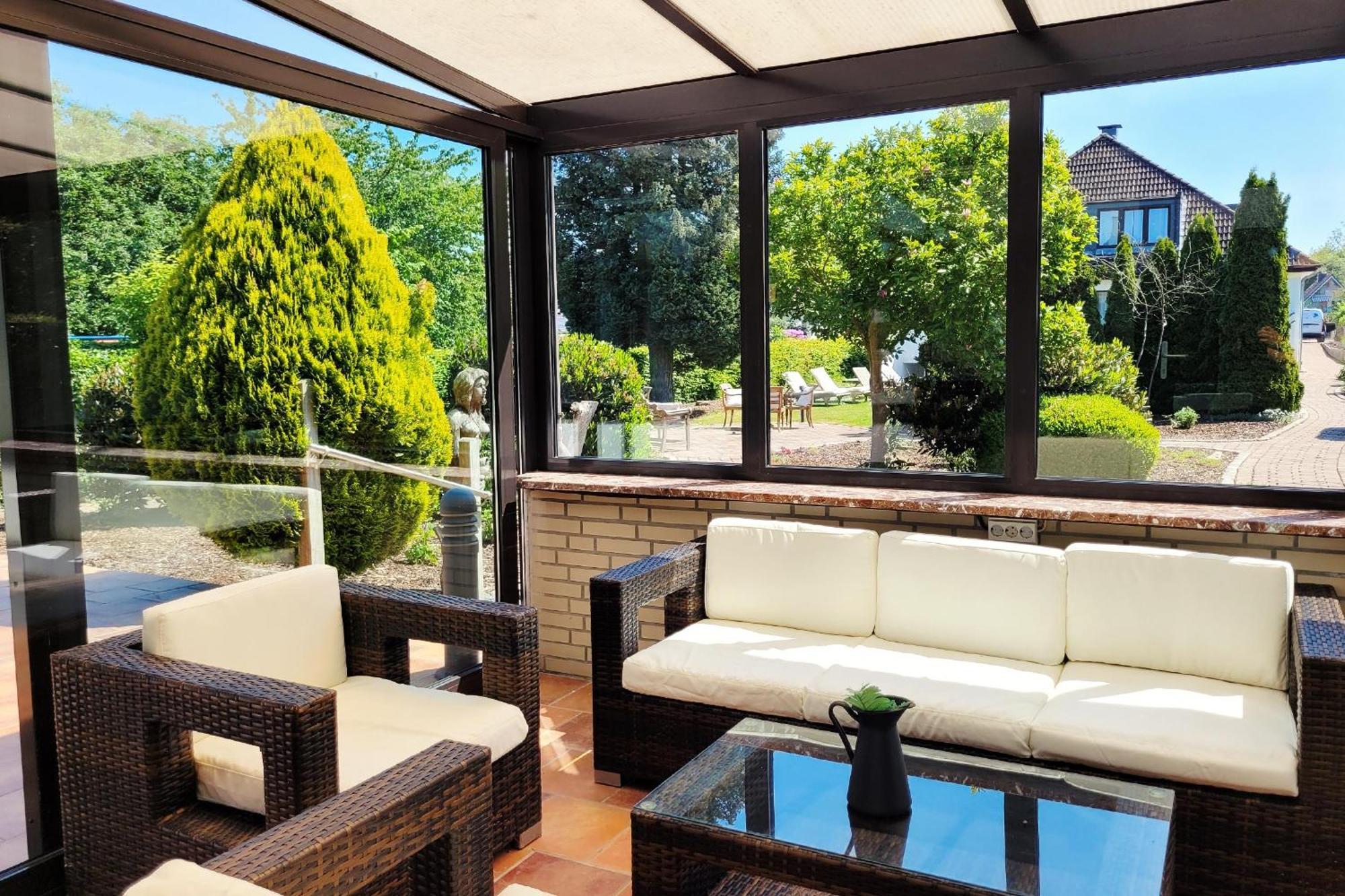 Nur 7 Gehminuten Zum Strand, Sehr Hochwertige Ferienwohnung Mit Terrasse In Ruhiger Lage, Inklusive Parkplatz Und Fahrradunterstellplatz Laesst Keine Wuensche Offen Scharbeutz Exterior foto