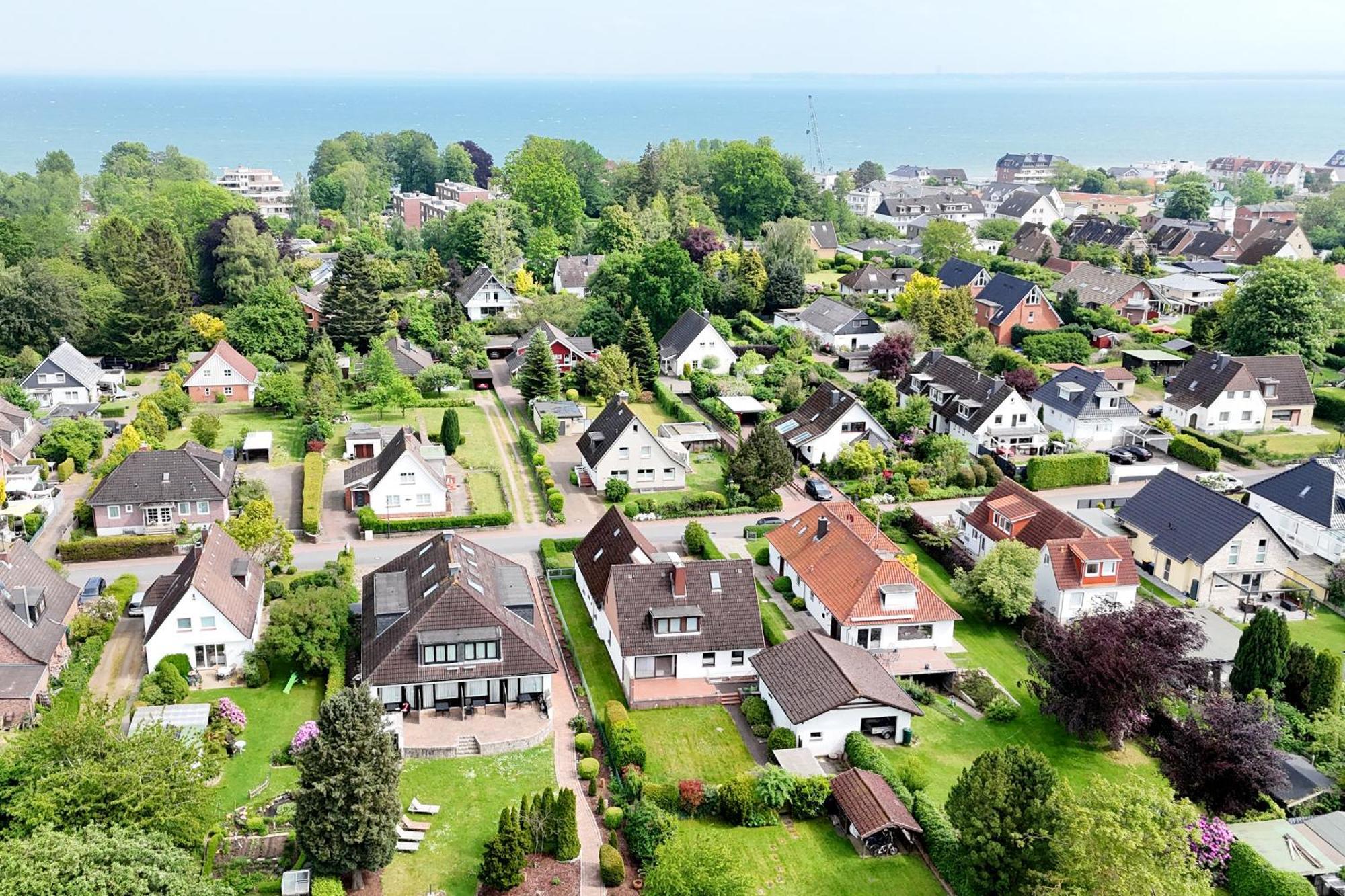 Nur 7 Gehminuten Zum Strand, Sehr Hochwertige Ferienwohnung Mit Terrasse In Ruhiger Lage, Inklusive Parkplatz Und Fahrradunterstellplatz Laesst Keine Wuensche Offen Scharbeutz Exterior foto